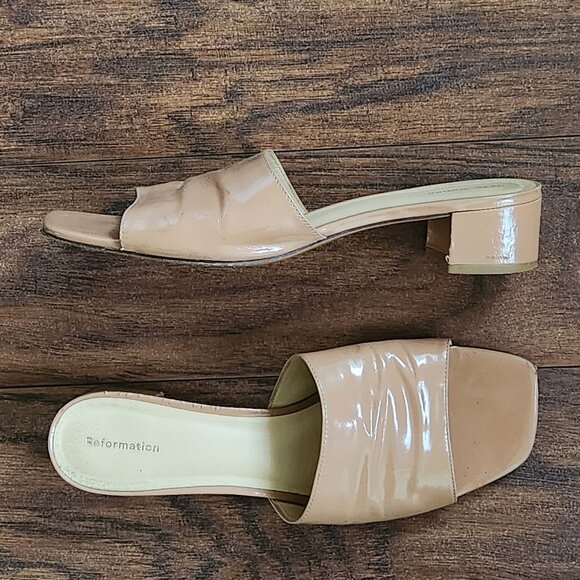 Reformation Mules Slide Size 9.5 Nude Patent Leather Open Toe Sandals Classic - Picture 1 of 10